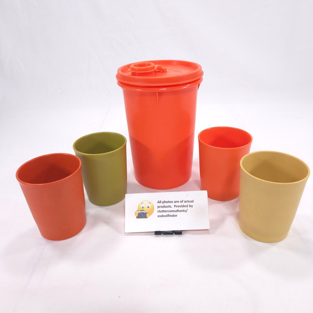 Tupperware Bundle #321 1 qt Pour top Handlier #1251 6oz Tumblers Harvest